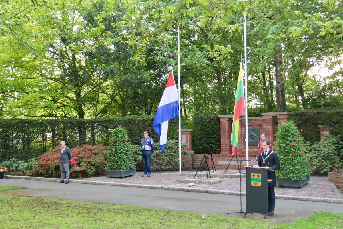 Toespraak van de burgemeester bij het monument